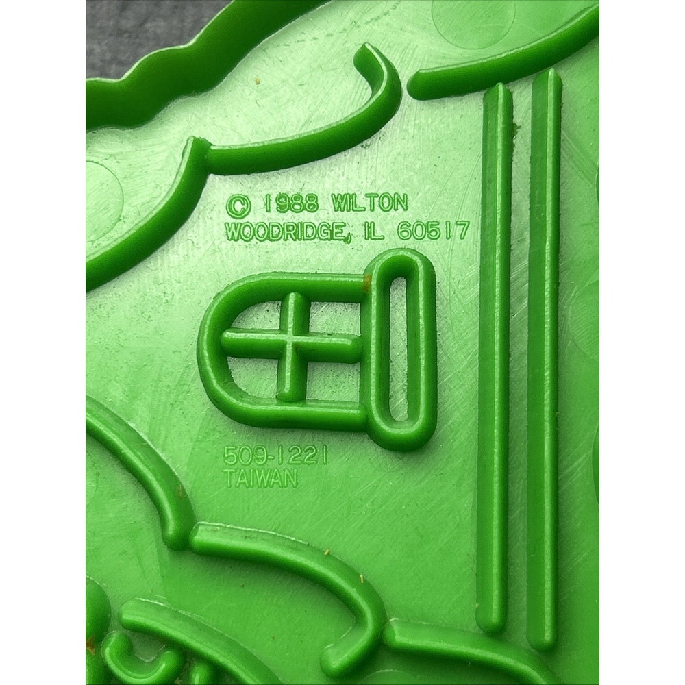 Vintage Halloween Cookie Cutters Wilton & Hallmark Haunted House, Witch, Ghost - Picture 8 of 9